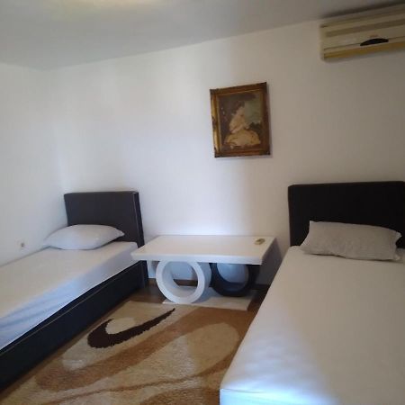 Apartmani Ruza Podgoriţa Exterior foto