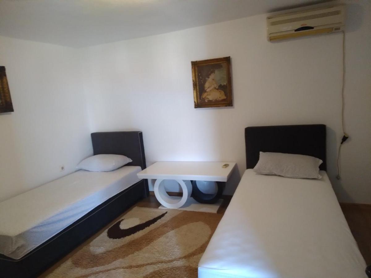 Apartmani Ruza Podgoriţa Exterior foto